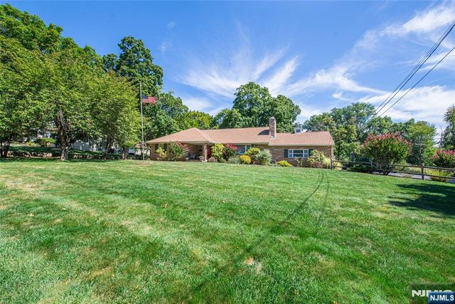 685 Blanch Avenue, Norwood, NJ 07648