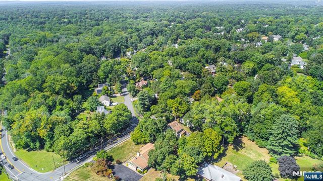 685 Blanch Avenue, Norwood, NJ 07648