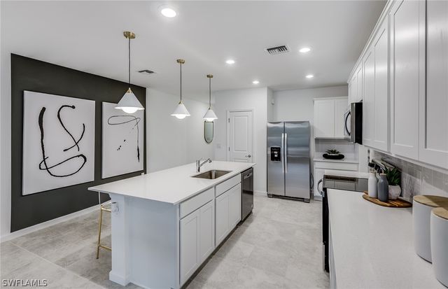 1570 Lake Jessup CIR, Cape Coral, FL 33909