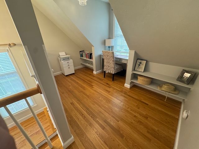45 Crescent Rd 45, Needham, MA 02494