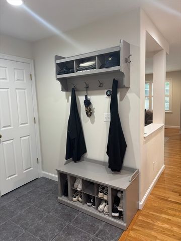 45 Crescent Rd 45, Needham, MA 02494