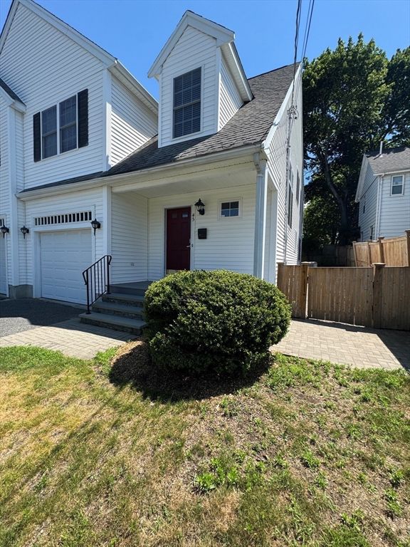 45 Crescent Rd 45, Needham, MA 02494