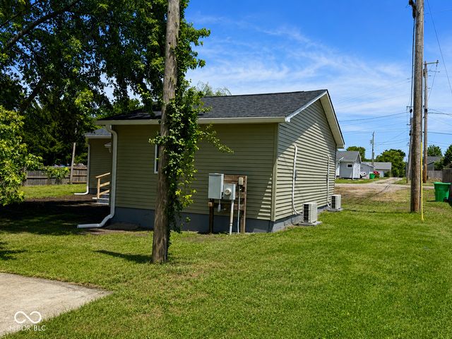 102 N Prairie Street, New Richmond, IN 47967