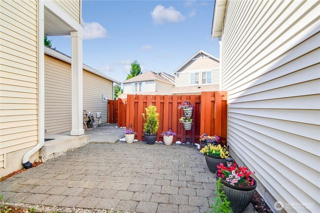 802 62nd Street SE, Auburn, WA 98092
