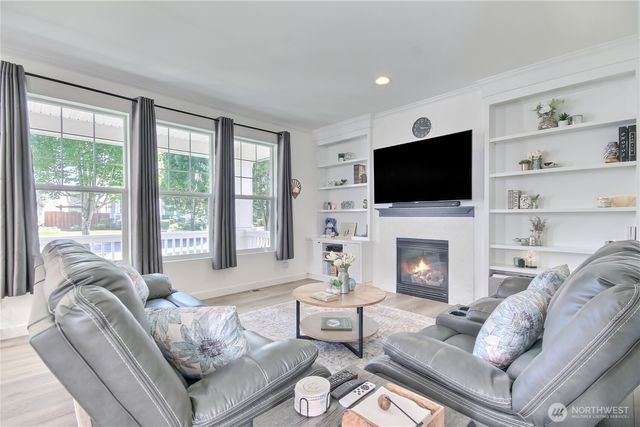 802 62nd Street SE, Auburn, WA 98092