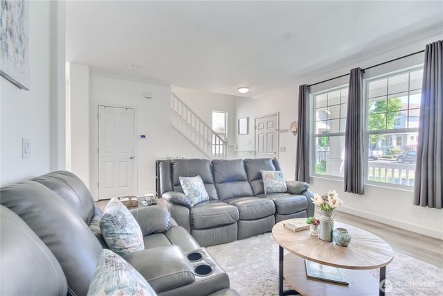 802 62nd Street SE, Auburn, WA 98092