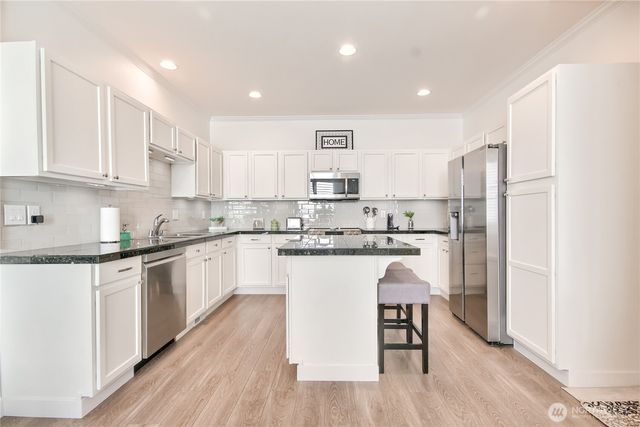 802 62nd Street SE, Auburn, WA 98092