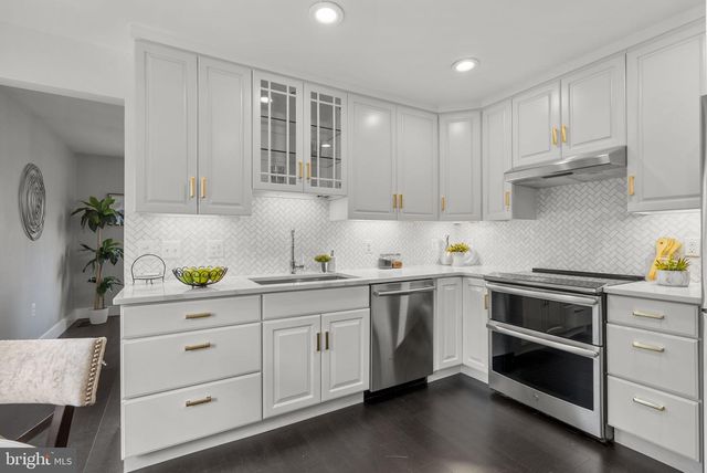 1753 GLASTONBERRY, Potomac, MD 20854