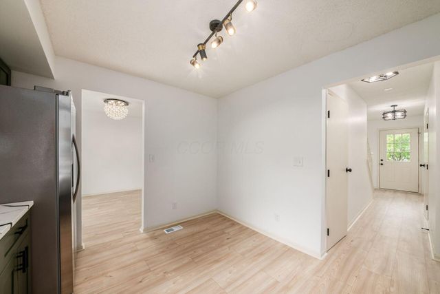 6428 Berry Pond Way, Canal Winchester, OH 43110