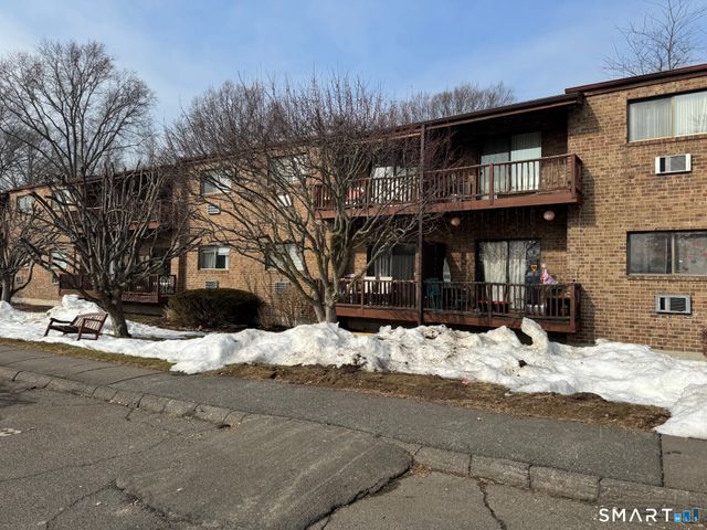 235 Henry Avenue 11J, Stratford, CT 06614