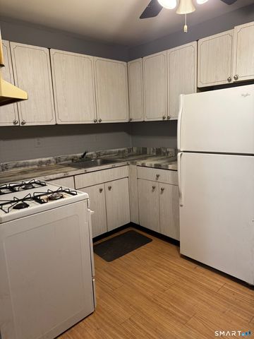 235 Henry Avenue 11J, Stratford, CT 06614