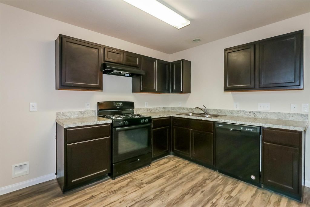 6138 Peaceful Ridge Drive, Houston, TX 77048