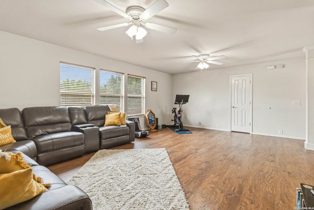 636 SILO ST, Schertz, TX 78154