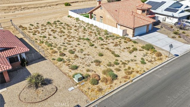 14190 Rivers Edge Road, Helendale, CA 92342