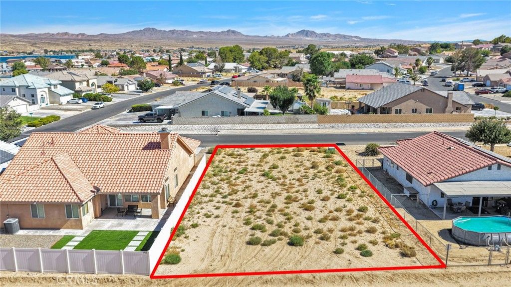 14190 Rivers Edge Road, Helendale, CA 92342