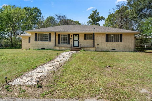 613 Graham Street, Mineola, TX 75773