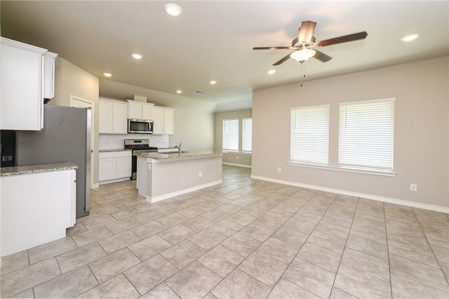 2217 Medusa Dr, Portland, TX 78374