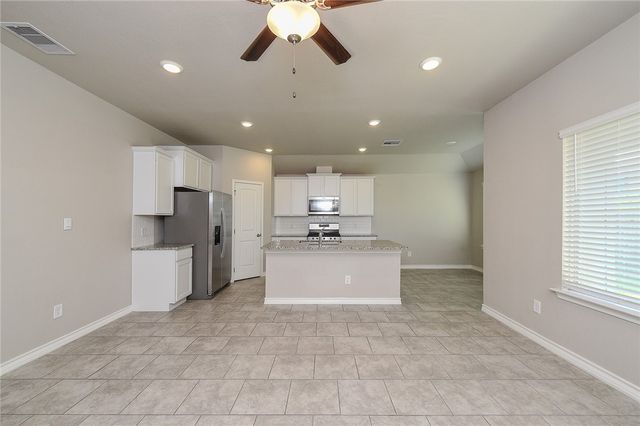 2217 Medusa Dr, Portland, TX 78374