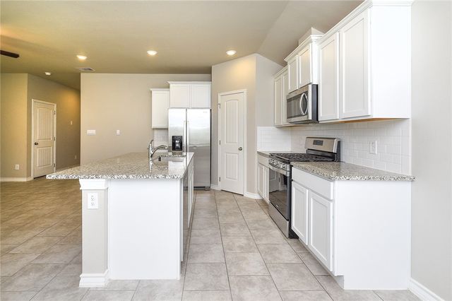 2217 Medusa Dr, Portland, TX 78374