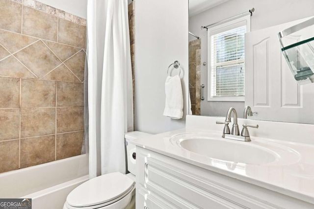 8915 Maple Run Trail, Gainesville, GA 30506