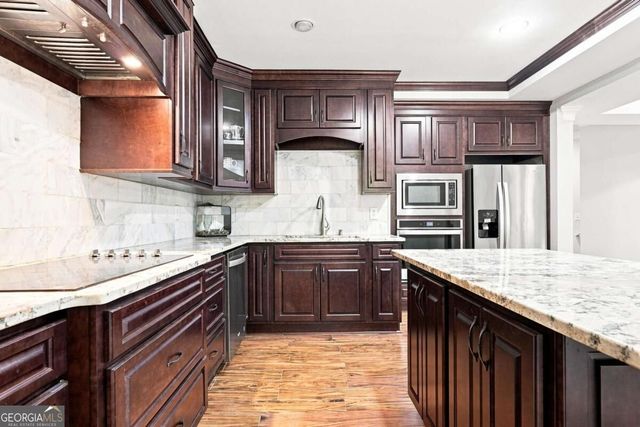 8915 Maple Run Trail, Gainesville, GA 30506