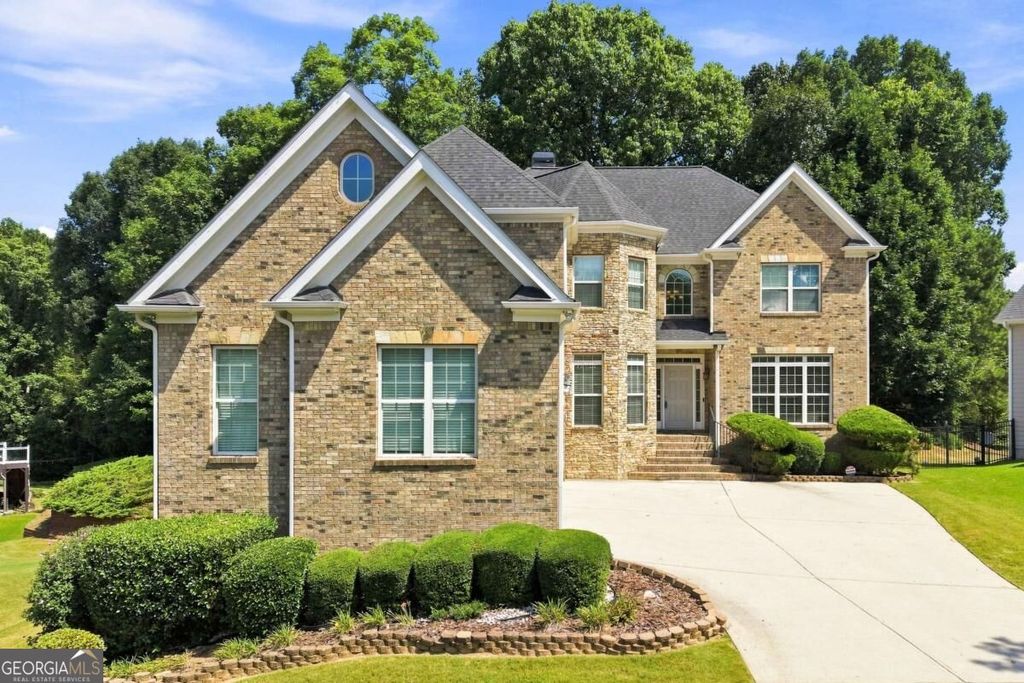 8915 Maple Run Trail, Gainesville, GA 30506