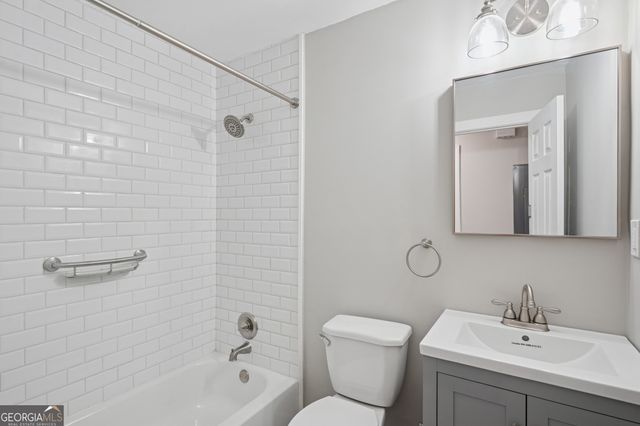 1335 East Washington Avenue, East Point, GA 30344