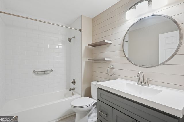 1335 East Washington Avenue, East Point, GA 30344