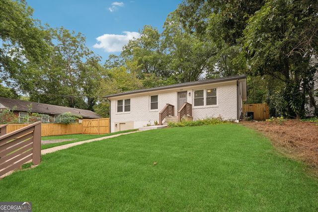 1335 East Washington Avenue, East Point, GA 30344