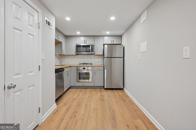 1335 East Washington Avenue, East Point, GA 30344