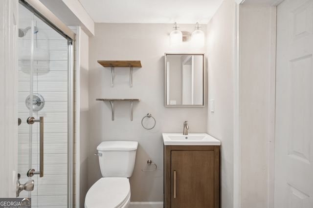 1335 East Washington Avenue, East Point, GA 30344