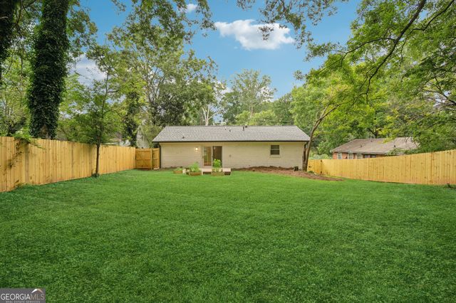 1335 East Washington Avenue, East Point, GA 30344