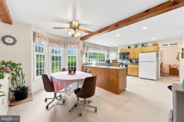 4 MOSS CT, Newark, DE 19711
