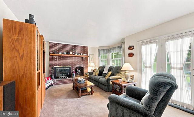 4 MOSS CT, Newark, DE 19711