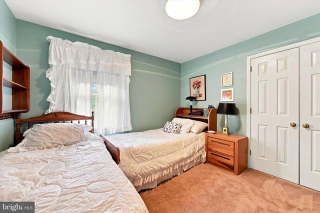 4 MOSS CT, Newark, DE 19711