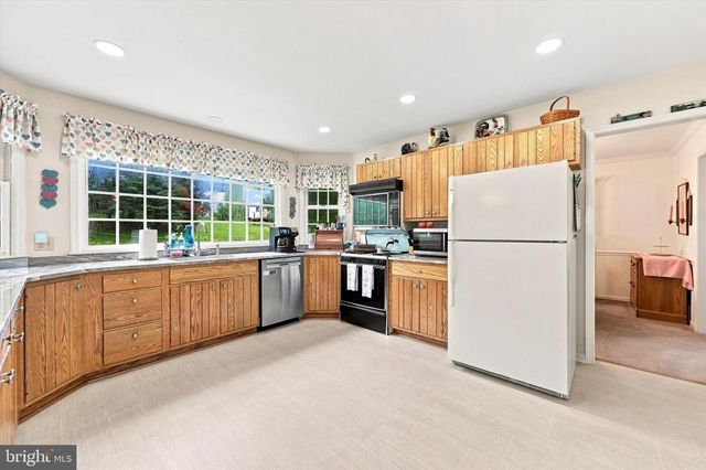 4 MOSS CT, Newark, DE 19711