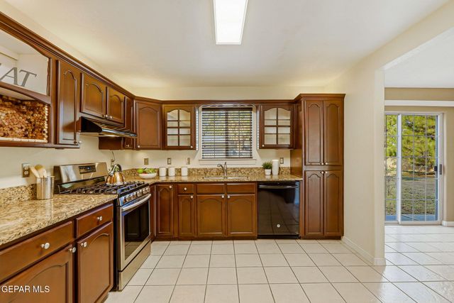 650 Vera Court, El Paso, TX 79932