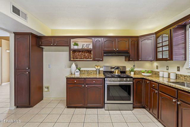 650 Vera Court, El Paso, TX 79932