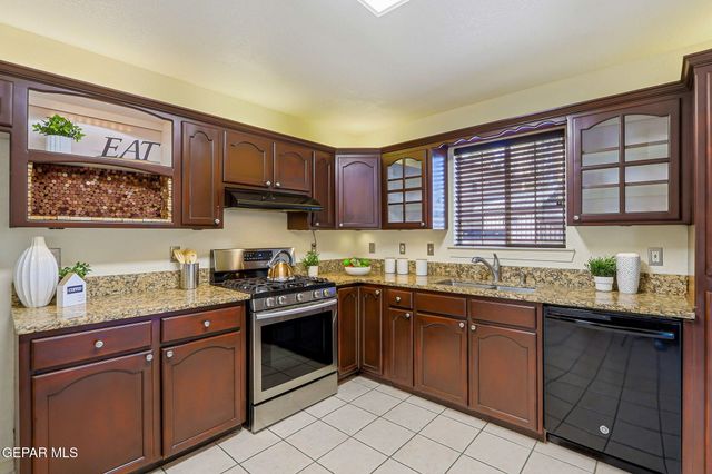 650 Vera Court, El Paso, TX 79932