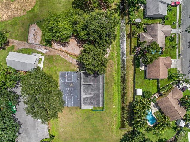 404 Lakewood Court 3a, Jupiter, FL 33458