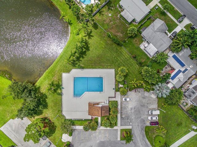 404 Lakewood Court 3a, Jupiter, FL 33458