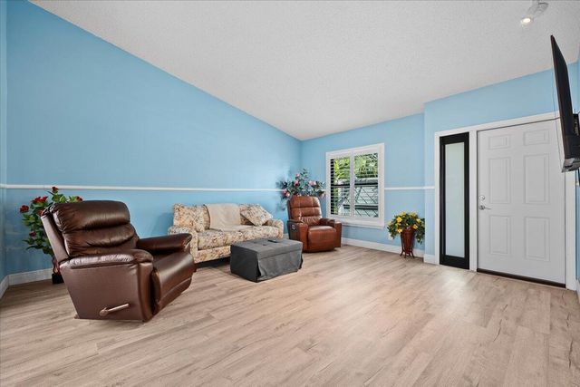 404 Lakewood Court 3a, Jupiter, FL 33458