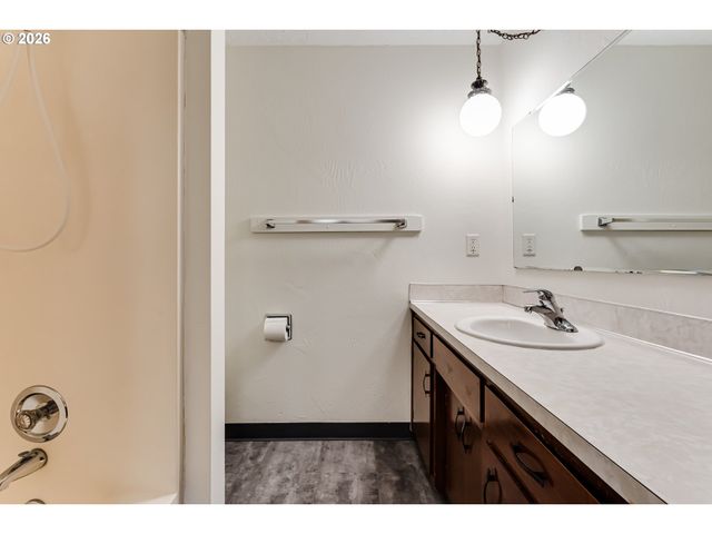 2515 WILLONA Dr, Eugene, OR 97408