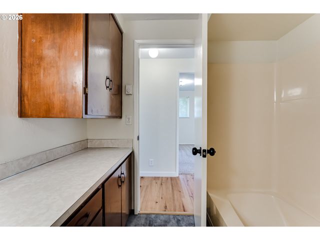 2515 WILLONA Dr, Eugene, OR 97408