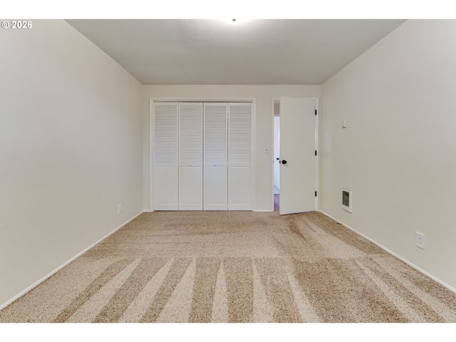 2515 WILLONA Dr, Eugene, OR 97408