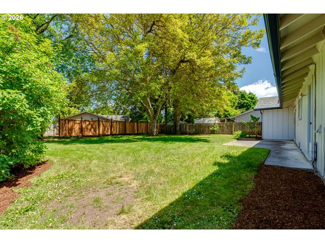 2515 WILLONA Dr, Eugene, OR 97408