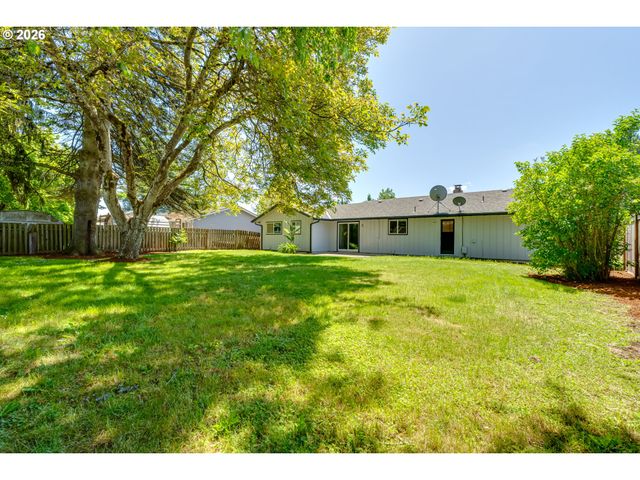 2515 WILLONA Dr, Eugene, OR 97408
