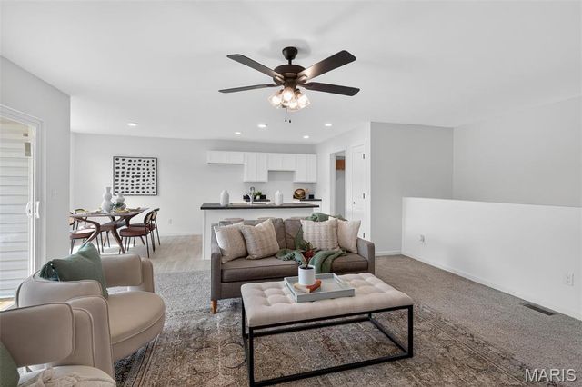 826 Glenbriar, Waterloo, IL 62298