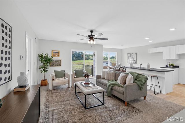 826 Glenbriar, Waterloo, IL 62298