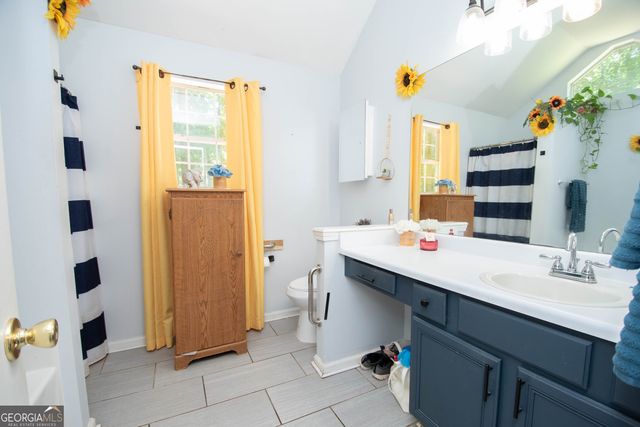 40 Four Oaks Drive, Newnan, GA 30263